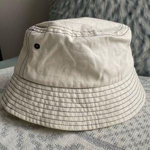Urban Outfitters BDG Canvas Ivory Bucket Beach Boat Hat with Black Stitching